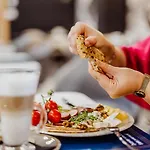 Adults Hotel apartamentowy 3*