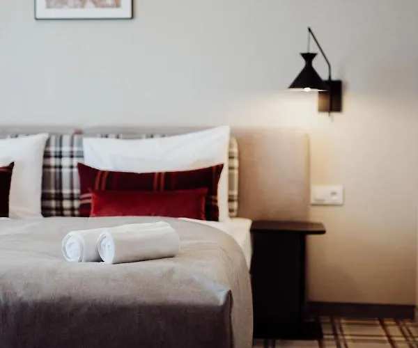 Adults Hotel apartamentowy 4*